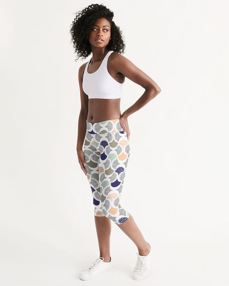 Shells Women's Mid-Rise Capri