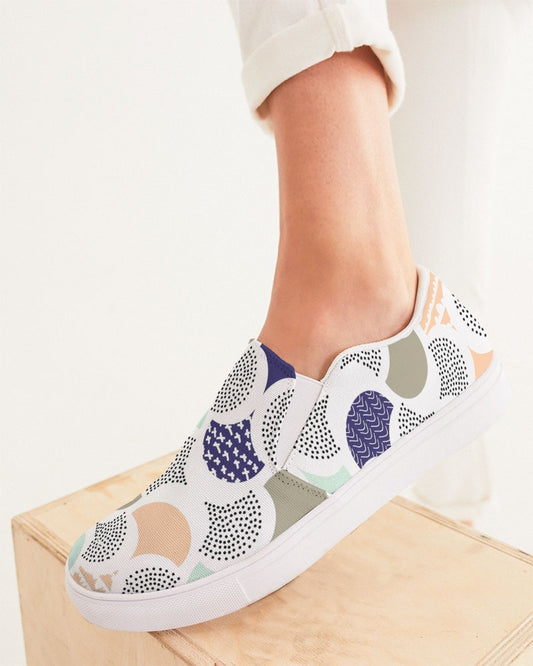 Shells Women's Slip-On Canvas Shoe
