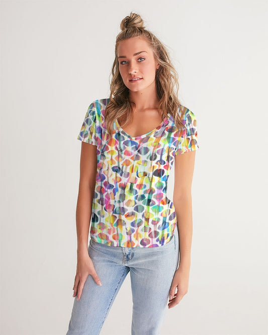 Vieste Women's All-Over Print V-Neck Tee