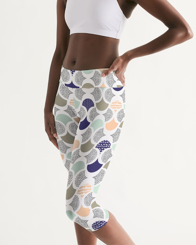 Shells Women's Mid-Rise Capri